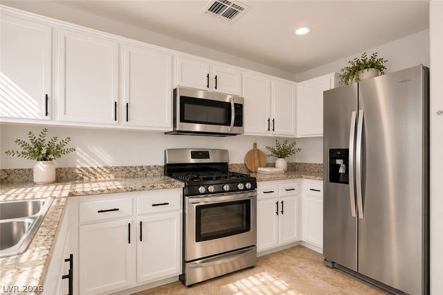 1125 Cathedral Ridge Street, Henderson, NV 89052