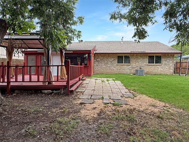 1010 Westbrook Drive, Garland, TX 75043