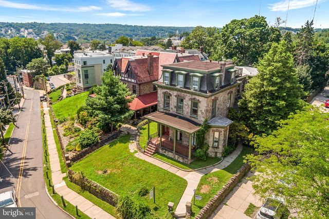 348 GREEN LN, Philadelphia, PA 19128
