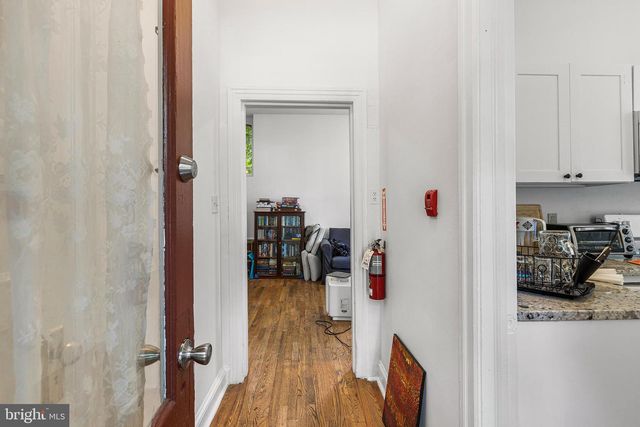 348 GREEN LN, Philadelphia, PA 19128