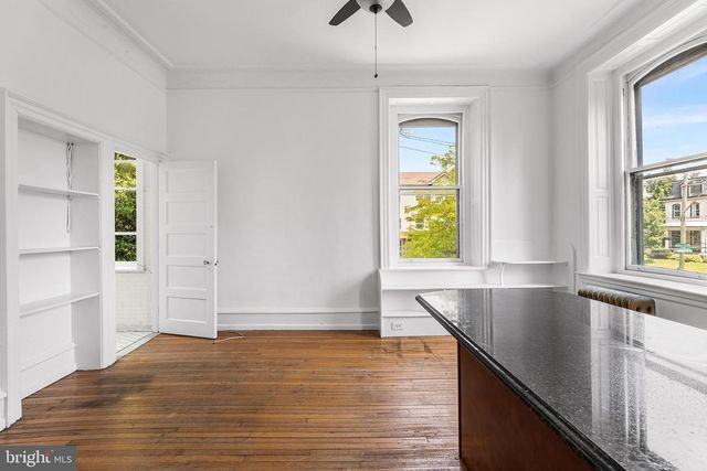 348 GREEN LN, Philadelphia, PA 19128