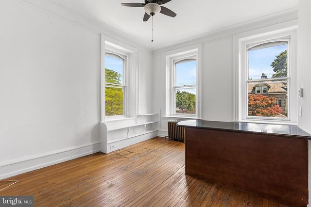 348 GREEN LN, Philadelphia, PA 19128