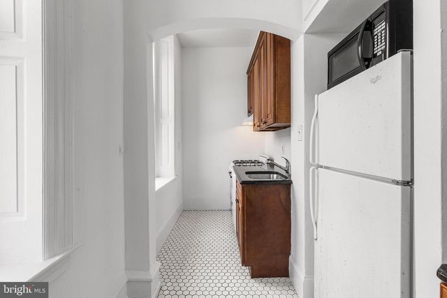 348 GREEN LN, Philadelphia, PA 19128