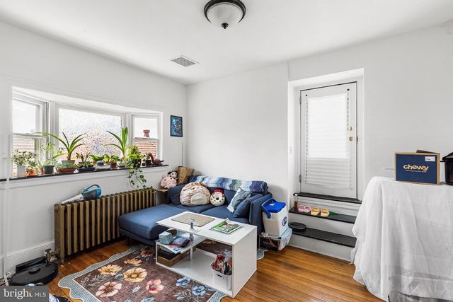 348 GREEN LN, Philadelphia, PA 19128