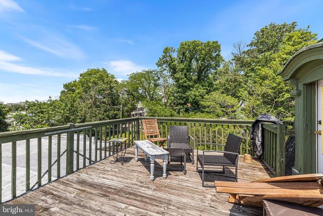 348 GREEN LN, Philadelphia, PA 19128