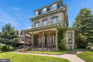 348 GREEN LN, Philadelphia, PA 19128