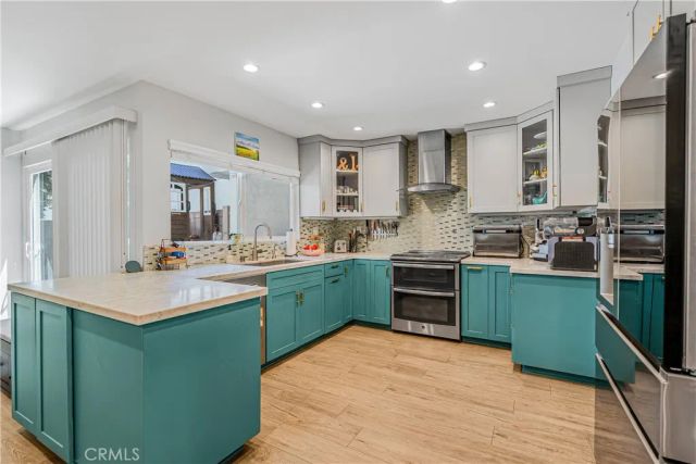 22170 James Alan Circle 1, Chatsworth, CA 91311