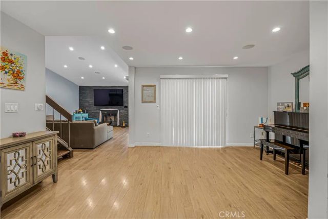 22170 James Alan Circle 1, Chatsworth, CA 91311
