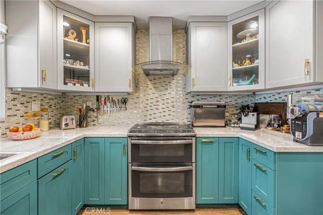 22170 James Alan Circle 1, Chatsworth, CA 91311