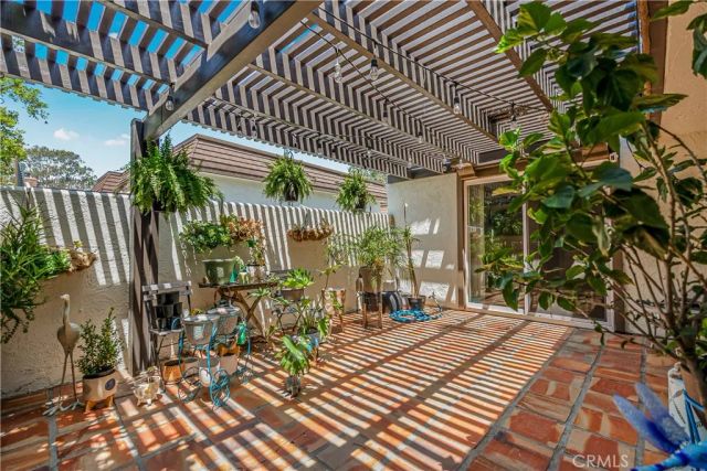 22170 James Alan Circle 1, Chatsworth, CA 91311
