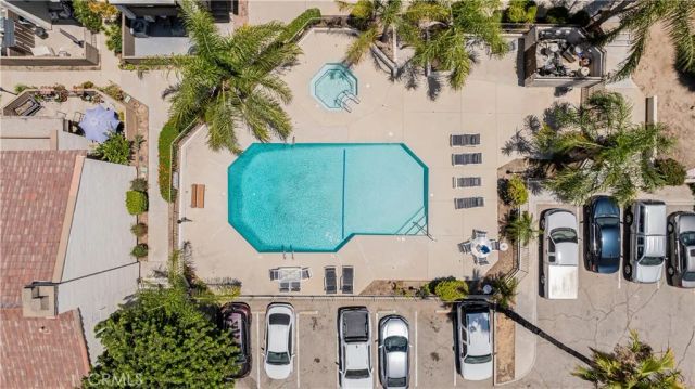 22170 James Alan Circle 1, Chatsworth, CA 91311