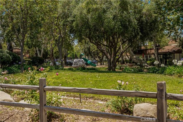 22170 James Alan Circle 1, Chatsworth, CA 91311
