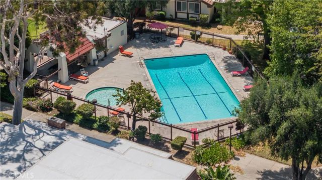 22170 James Alan Circle 1, Chatsworth, CA 91311