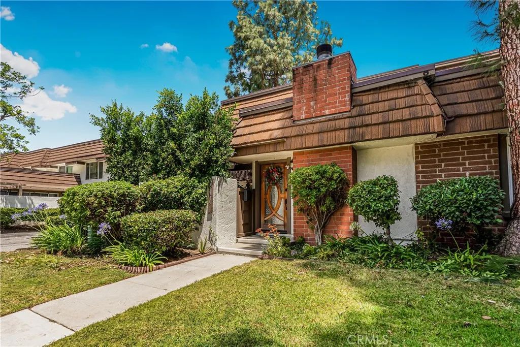 22170 James Alan Circle 1, Chatsworth, CA 91311