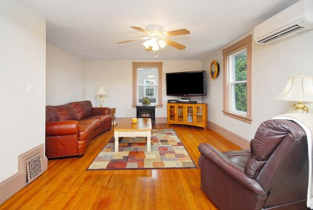 12-14 Willow St, Concord, MA 01742