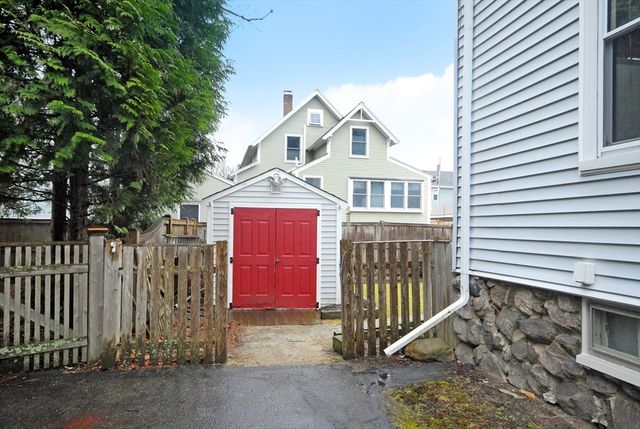 12-14 Willow St, Concord, MA 01742
