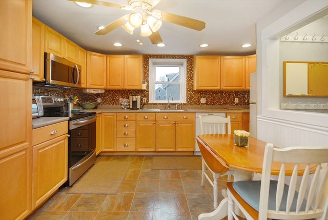 12-14 Willow St, Concord, MA 01742