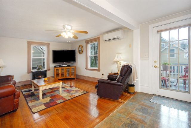 12-14 Willow St, Concord, MA 01742