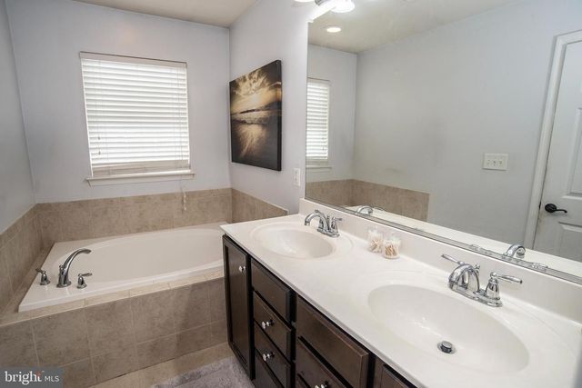 10216 OSAGE DR, Fredericksburg, VA 22408