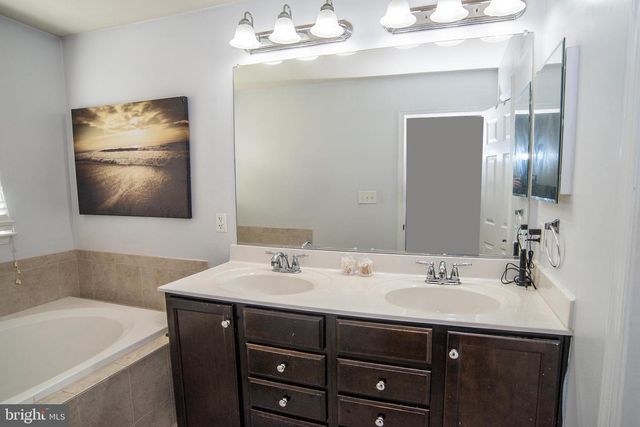 10216 OSAGE DR, Fredericksburg, VA 22408