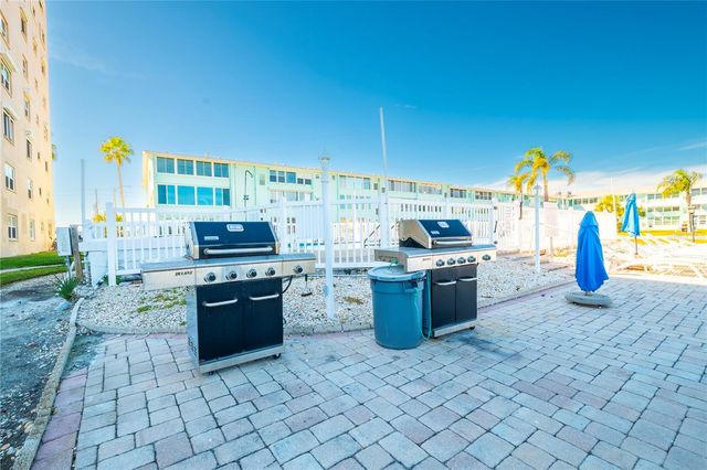 1847 SHORE DRIVE S 204, South Pasadena, FL 33707