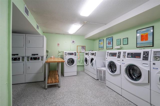 1847 SHORE DRIVE S 204, South Pasadena, FL 33707