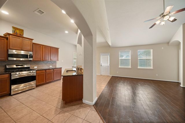 14818 Fall Creek Preserve Drive, Humble, TX 77396