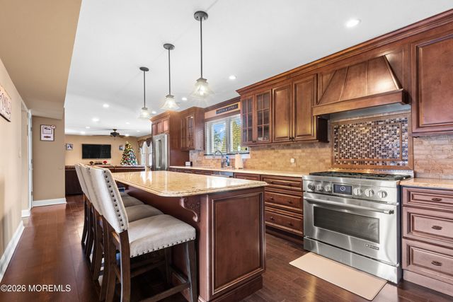 6 Surrey Drive, Old Bridge, NJ 08857