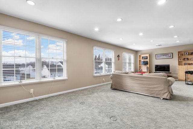 6 Surrey Drive, Old Bridge, NJ 08857