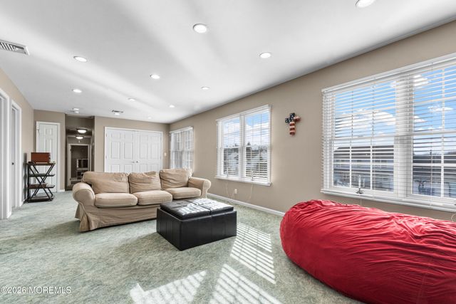 6 Surrey Drive, Old Bridge, NJ 08857