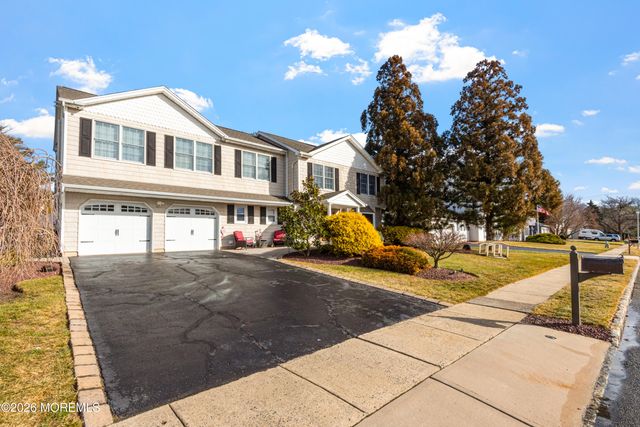 6 Surrey Drive, Old Bridge, NJ 08857