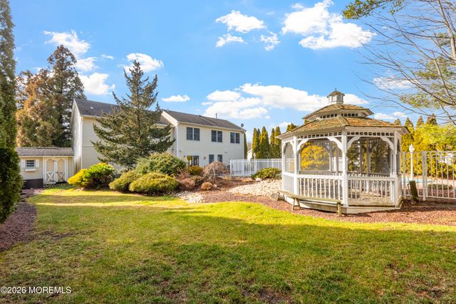 6 Surrey Drive, Old Bridge, NJ 08857