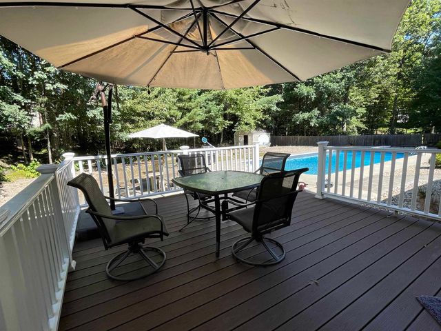 9 Hampstead Road, Merrimack, NH 03054