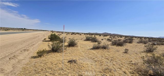 24000 Avenue J-8, Lancaster, CA 93535
