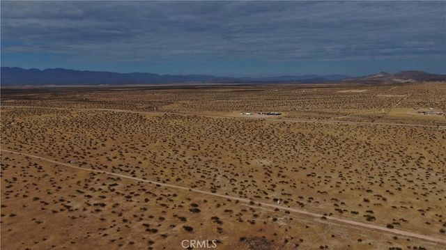 24000 Avenue J-8, Lancaster, CA 93535