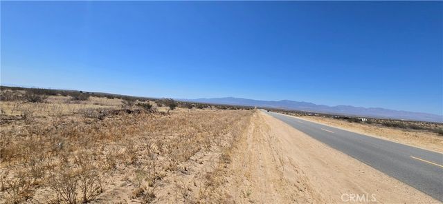 24000 Avenue J-8, Lancaster, CA 93535