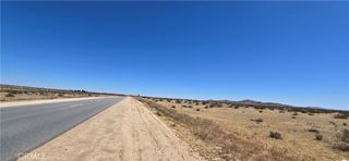 24000 Avenue J-8, Lancaster, CA 93535
