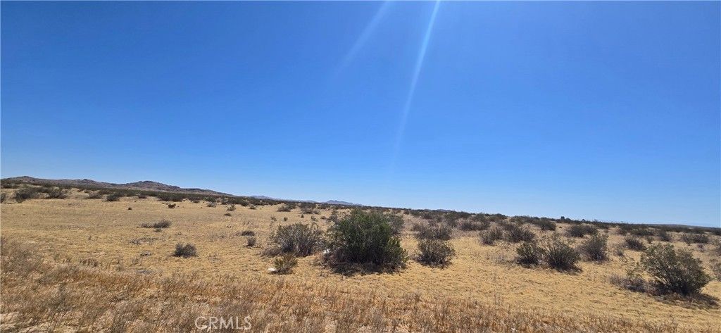 Image 3 of property listing at 24000 Avenue J-8, Lancaster, CA 93535