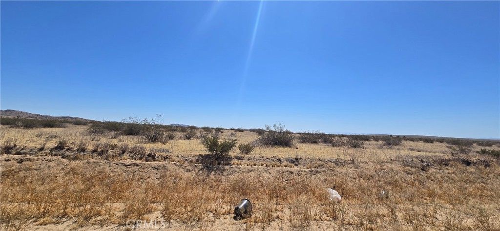 Image 4 of property listing at 24000 Avenue J-8, Lancaster, CA 93535