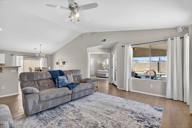 609 S 111TH Place, Mesa, AZ 85208