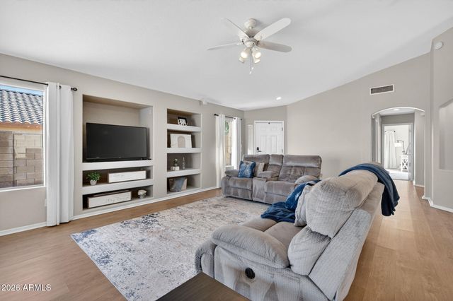 609 S 111TH Place, Mesa, AZ 85208