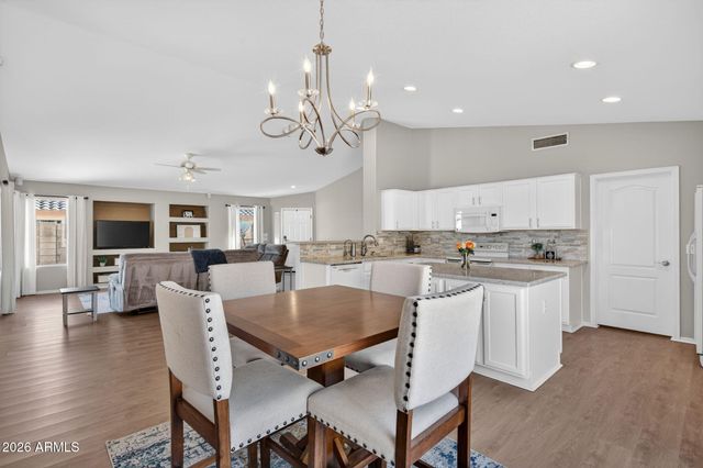 609 S 111TH Place, Mesa, AZ 85208