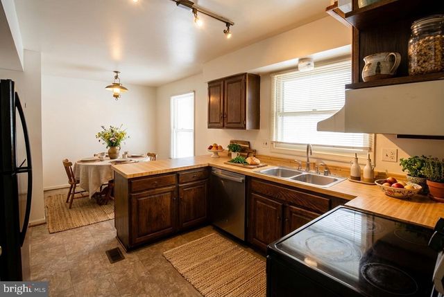 17041 CATALPA CT, Rockville, MD 20855