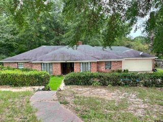 712 Leon Dr., Tyler, TX 75702