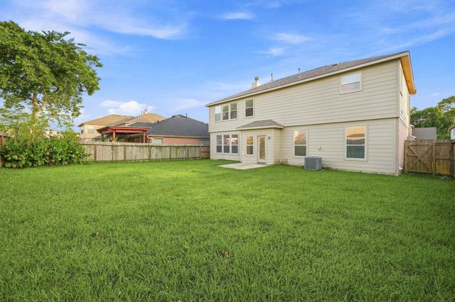 3830 Misty Falls Lane, Friendswood, TX 77546
