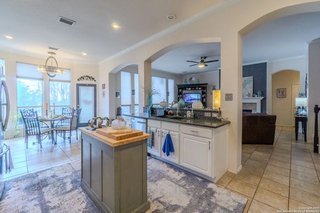 610 Mello Oak, San Antonio, TX 78258