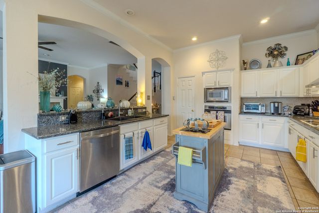 610 Mello Oak, San Antonio, TX 78258