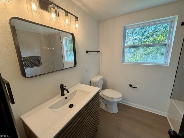 325 Busher Rd, Virginia Beach, VA 23462