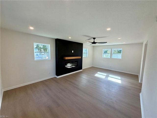 325 Busher Rd, Virginia Beach, VA 23462