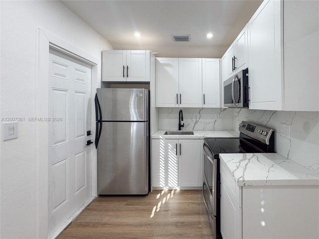 6322 NE 1st Place, Miami, FL 33138